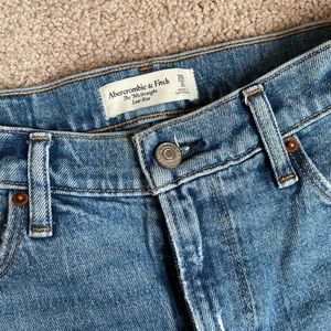Abercrombie & Fitch Low Rise 90s Straight Jean